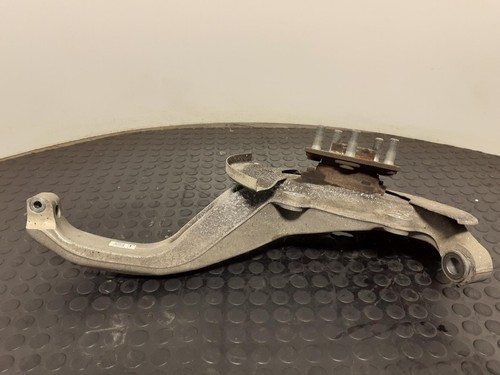 Jaguar pace wheel hub - jaguar,