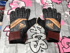 adidas Men's Predator Fingersave Black/Bronze Goalkeeper Gloves