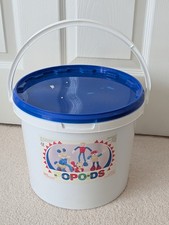 Popoids Bucket of Plastic Toys