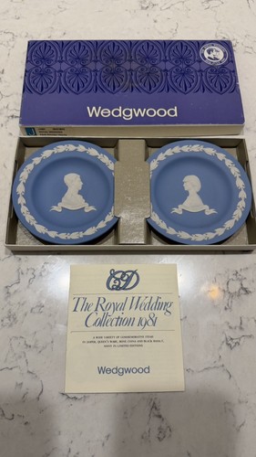Royal wedding wedgwood pair - royal,