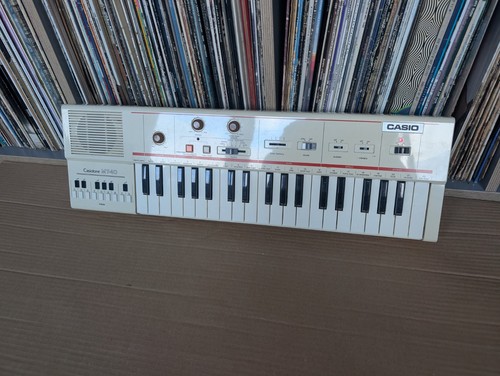 Casio casiotone electric - casio, mt-40