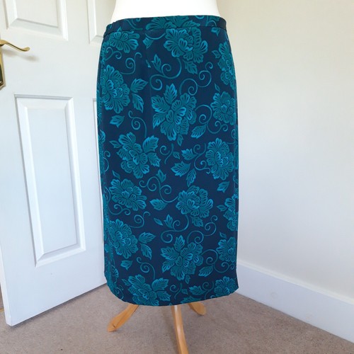 Eastex skirt size 18 - -,
