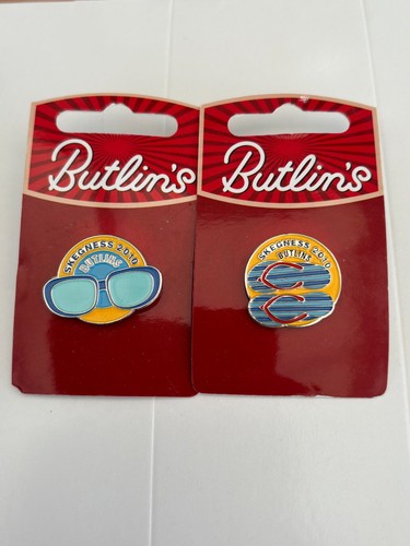 Butlins pin badges 2 - badges,