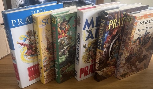 Terry pratchett hardback - terry,