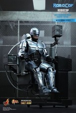 ROBOCOP WITH MECHANICAL CHAIR
