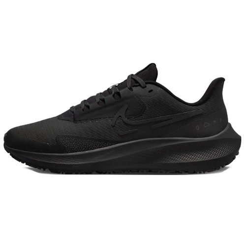 Nike women size - 9.5, zoom