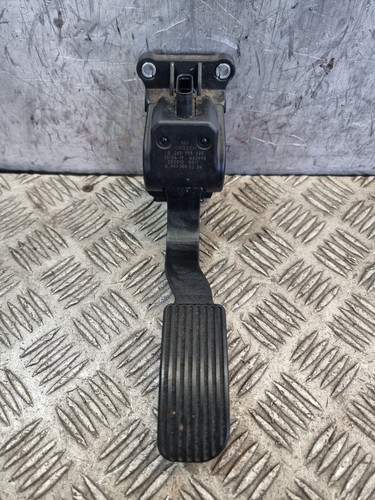 Mercedes vito accelerator - mercedes,