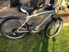 BMW SR Suntour Nex 4000 Unisex Mountain Touring Bike Silver 