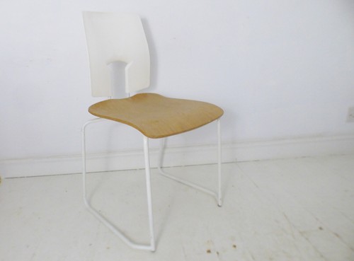 Robin day hille chair - day,