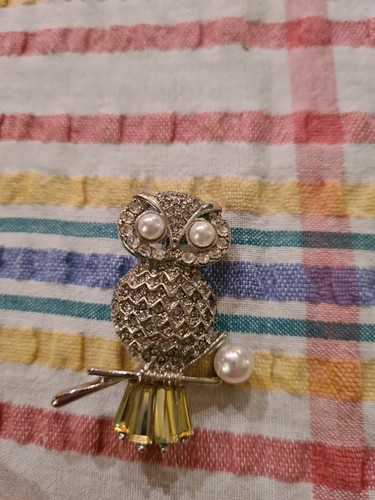 Vintage silver tone owl brooch - tone,