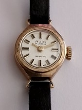 Ladies Vintage Avia Watch 17