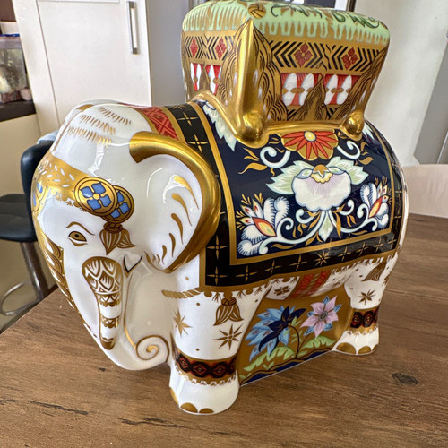 Royal crown derby father - crown,
