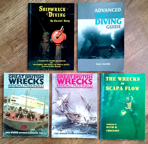 Diving shipwrecks book - &,