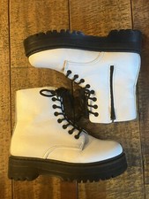 Qupid White Platform Combat