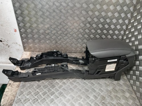 Ford mondeo mk5 centre - mondeo,