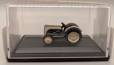 Hornby Skale Autos Ferguson Tractor Pale Green R7101 MIB