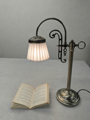 Vtg 100 brass - swan, neck
