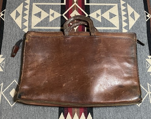 Vintage distressed brown - distressed,