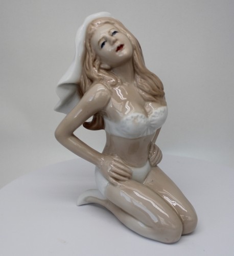 Figurine bathing beauty - bathing, sexy