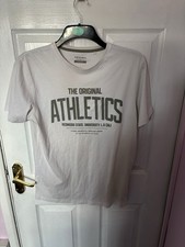 Men’s Medium Cross Hatch T