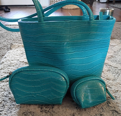 Turquoise vinyl bueno bag with - bueno,