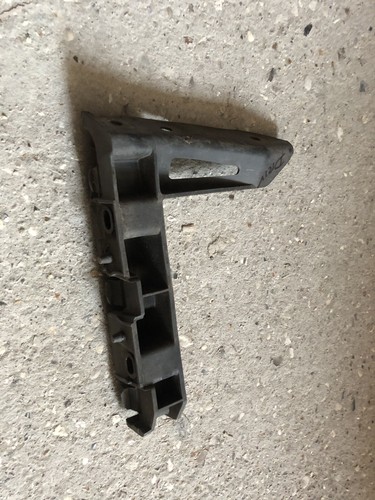 Audi mk2 front wing - front, bracket