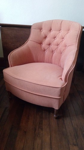 Small tub chair accent button - small,
