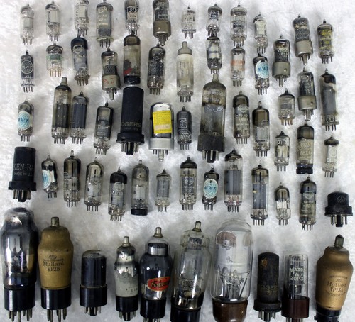 Job lot vintage radio - lot,