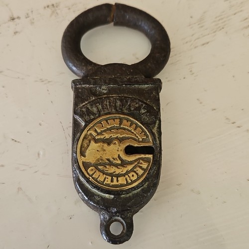 Old english padlock crab - old,