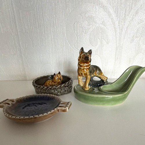 Wade england porcelain dog - england,