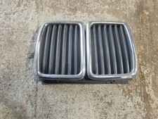 E30 Centre Chrome Kidney