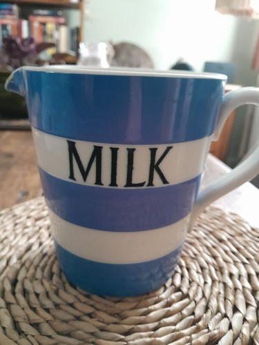 Green cornishware milk - tg,
