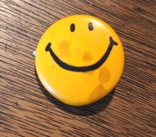 Vintage Smiley Face Button Pin