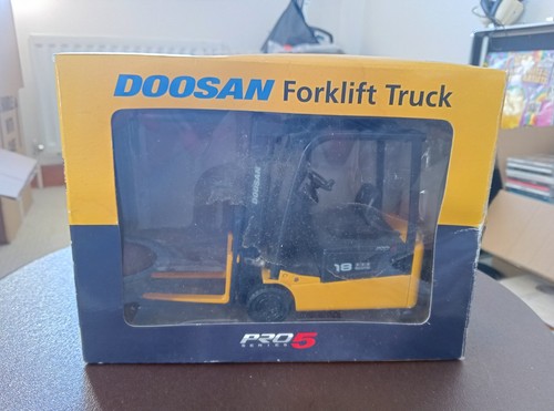 Doosan electric forklift truck - electric,
