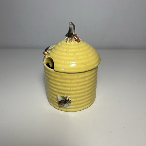 Vintage goebel germany bee - germany,