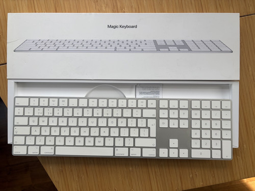 Apple a1843 magic - a1843,