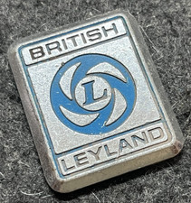 VINTAGE BRITISH LEYLAND METAL CAR BADGE GOOD USED CONDITION FOR AGE