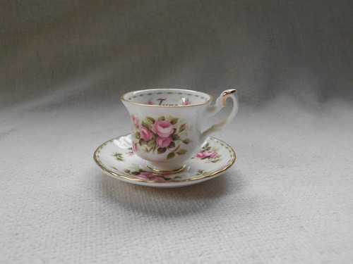 Royal albert roses - royal,