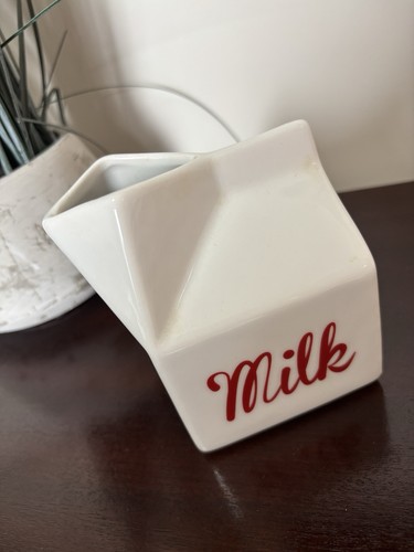 Carton white ceramic - , milk