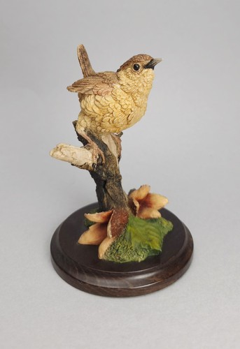 Resin figure wren - of, ca