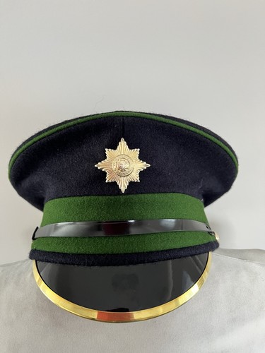 Mens cap with - badge, 59cm