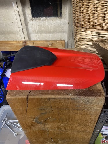 Cbr600rr 2024 onwards red - red, seat