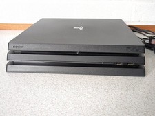 Black Sony playstation PS4 Pro