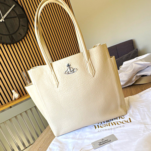 Vivienne westwood cream - vivienne,
