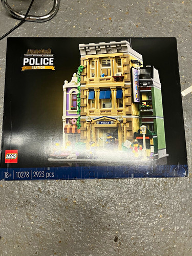 Lego police station 10278 - station,