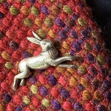 HARE SILVER PEWTER PIN BADGE