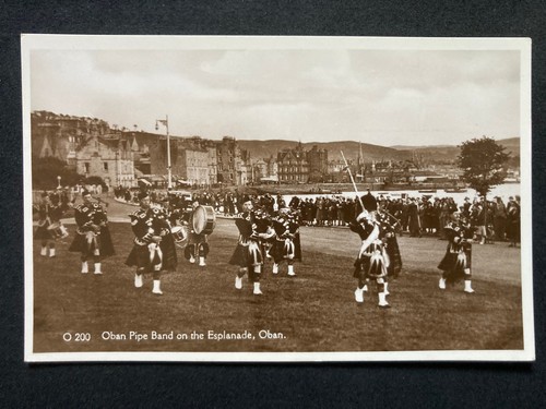 The oban pipe band - oban,