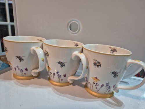 Fine china mugs - x, 3