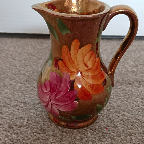 Oldcourt ware hand - ware, painted