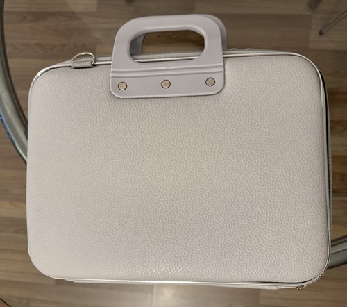 Bombata laptop bag case - case, white